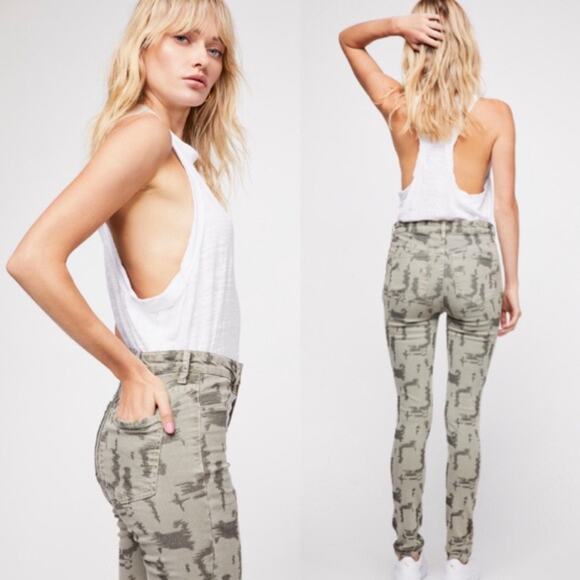 NEW Free People Long & Lean Jeans size 26 Camo Print Leggings/Jeggings Y2K - Picture 4 of 16